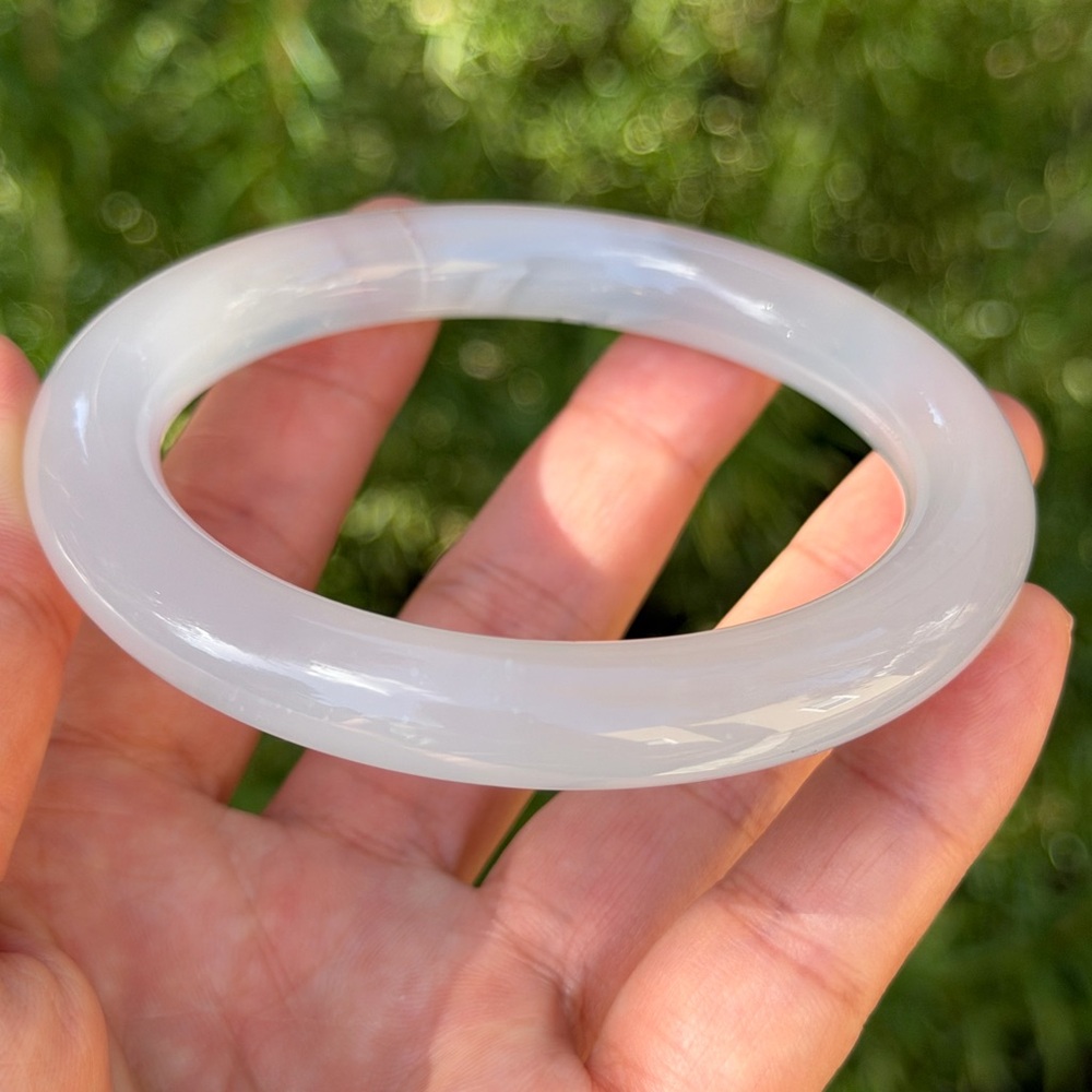 62mm inner diameter white agate bangle‎ 0463